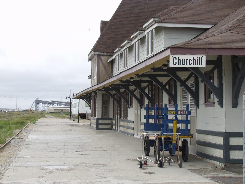 Bear Country Inn Churchill Exterior foto